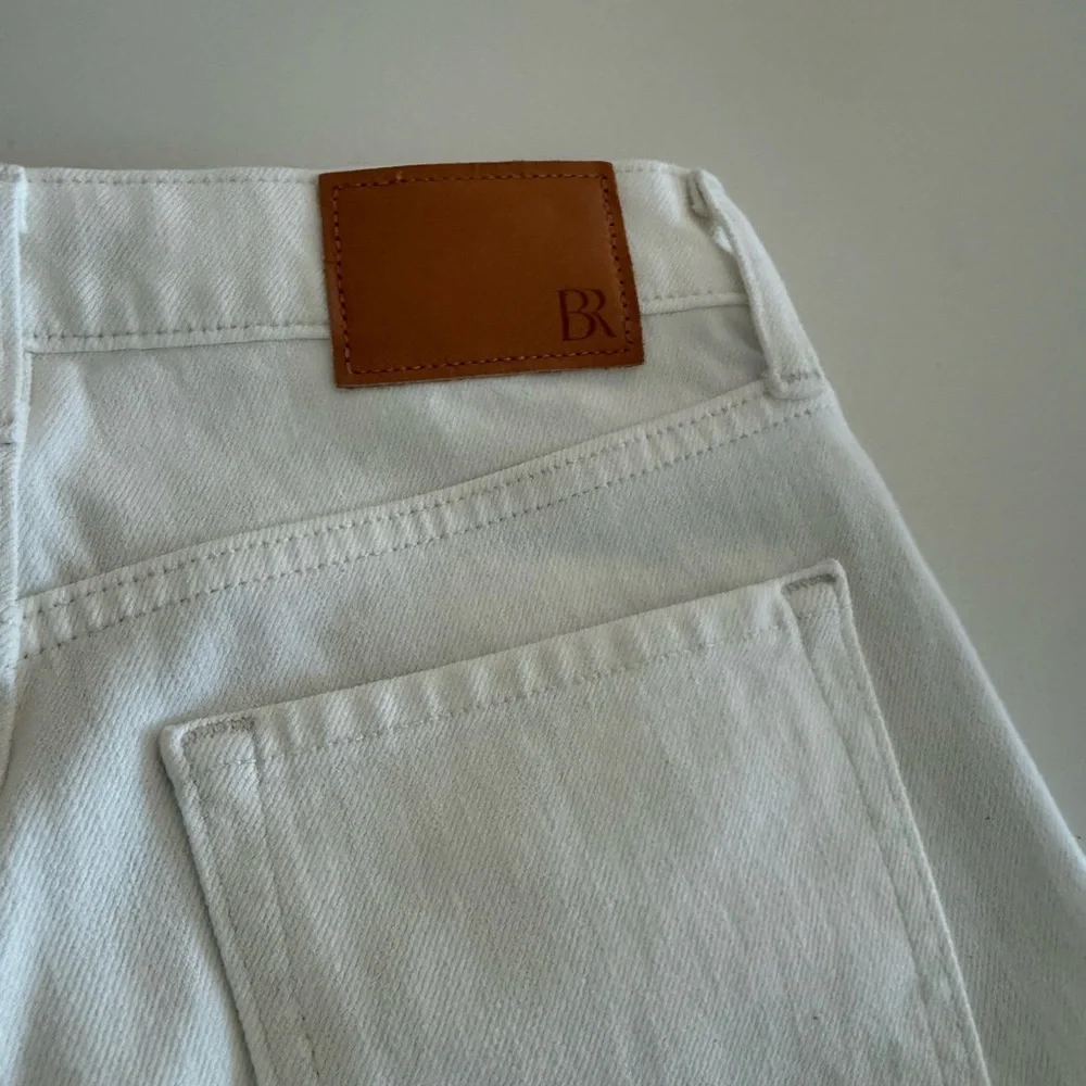 NWT Banana Republic Women's High Rise Slim White Jeans - Picture 7 of 8